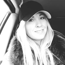 femme  3122771482