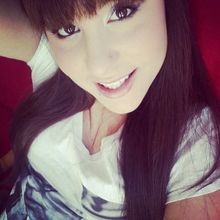 femme  2618865405
