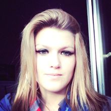 femme  2071044944