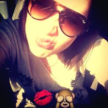 femme  585339881