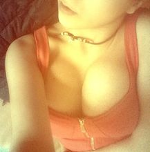 femme  680204306