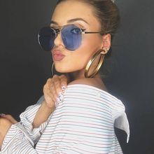 femme  2607703413