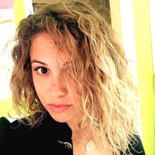 femme  2154997213