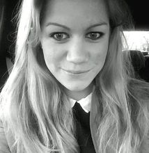 femme  4028279362
