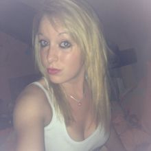femme  986298321