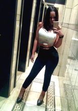 femme  1667576143